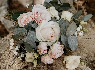 bouquet de fleurs de mariée à Saint-Jean-de-Védas près de Montpellier dans l'Hérault 34